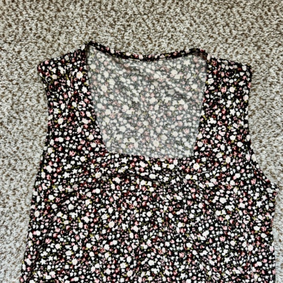 Smocked Casual Summer Square Neck Sleeveless Floral Blouse - Picture 4 of 7